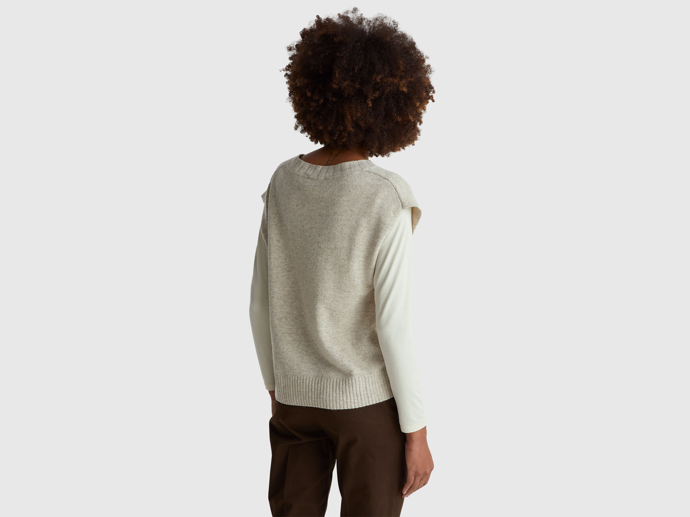 S/L V NECK SWEATER Women image number 2